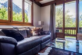 Les Bossons Villa | Luxury Spacious Chalet in Chamonix