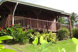 Sainte-Rose Maison | Joli bungalow DEDAY avec vue sur mer et montagne