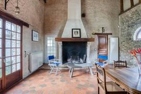 Longnes Maison | Lush Mansion in Longnes with Private Swimming Pool