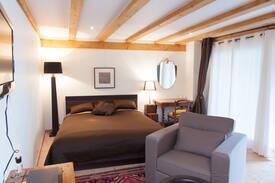 Messery Appartement | Luxury Hotel Suite / Apartment