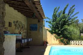 Miramas Villa | Villa Art Déco piscine et cuisine d'été