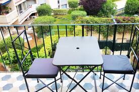La Castellane Appartement | Apartment Castellane with balcony