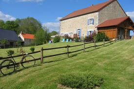 Jouillat Maison | Gîte de charme avec étang au Pré des Vergnes