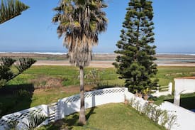 Skhirat-Temara Villa | villa pied dans l'eau skhirat plage