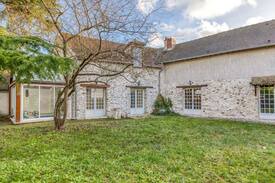 Longnes Maison | Lush Mansion in Longnes with Private Swimming Pool