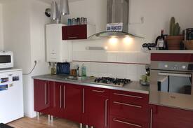 Bruz Appartement | Appartement récent avec terrasse et jardinet