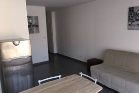 Saint-Savournin Appartement | Joli T2 , village accueillant et central
