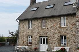Orval sur Sienne Maison | La Maison du Pois de Senteur gîte