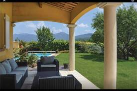 Trets Maison | villa 8 pers TRETS avec piscine terrain petanque