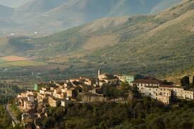 Ofena Maison | Local Abruzzo Gran Sasso Life in Ofena, Italy!