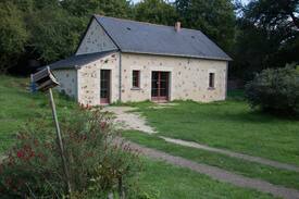 Gennes-Val-de-Loire Maison | Chambre 1 personne dans un lieu naturel préservé.