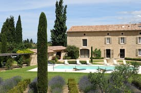 Robion Maison | Le Mas Molière, charming house facing the Luberon