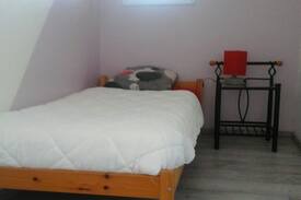 Marguerittes Maison | chambre coquette.ideal CFA.