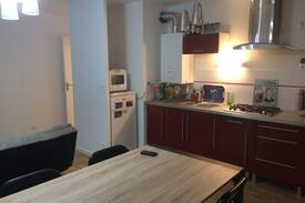 Bruz Appartement | Appartement récent avec terrasse et jardinet