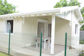 Baie-Mahault Maison | Bungalow T2 confortable à Baie-Mahault Guadeloupe