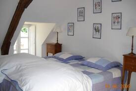Ruffec Maison | Au bord de la Creuse, Maison d'amis avec piscine.