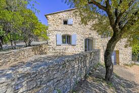 Saint-Florent-sur-Auzonnet Villa | A découvrir : bergerie cévenole d'exception