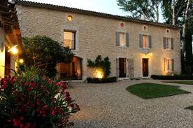 Robion Maison | Le Mas Molière, charming house facing the Luberon