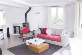 Fuveau Villa | VILLA FAMILIALE AVEC PISCINE ET JACUZZI A FUVEAU
