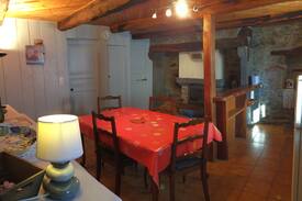 Saint-Julien-Puy-Laveze Maison | Maison de vacances au cœur des volcans