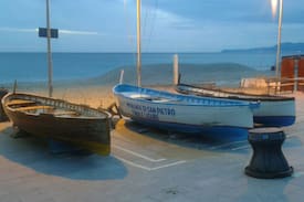 Finale Ligure Appartement | Finalborgo-Gechi e ulivi