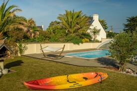 Guisseny Villa | Quaint Villa in Guissény with Garden