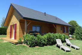 Arpajon-sur-Cere Villa | Gite de la Roque