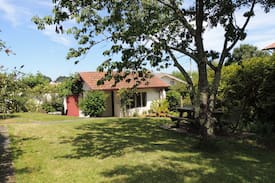 Bayonne Maison | Bed and Breakfast : private bungalow and parking