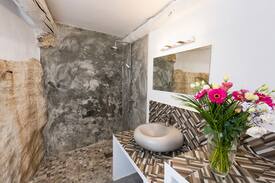 Le Beaucet Appartement | Modern suite in Provence house from 1422, Pool