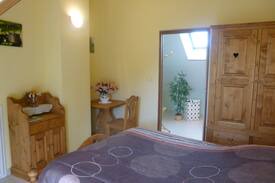 Merceuil Lit Et Petit-Déjeuner | 8 km Beaune, chambre hôtes "chamois" avec pt déj