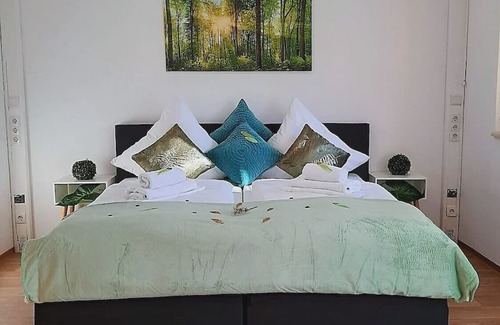 Mitte Appartement | ❤ApartHomes Nuremberg No. 2, WiFi, TV, kitchen, bathroom❤