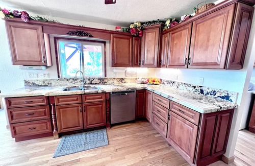 Salmon Maison | Mountain getaway on a private culdesac, 360 views out large windows.