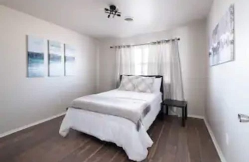 Amarillo Maison | *Discount* Fast Wifi, Beautiful Home near Route 66, Palo Duro Canyon, & Shopping