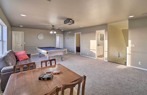 Broken Arrow Maison | NEW! Spacious Broken Arrow Retreat: Yard + Grill!