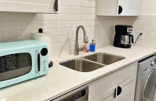 Clarksville Copropriété | Instagrammable Condo Walkable to All in Austin!
