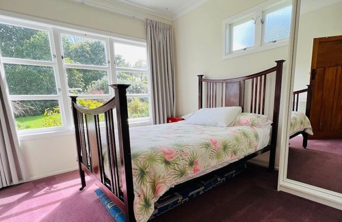 Waitao Maison | Spacious bungalow set in an avocado orchard.
