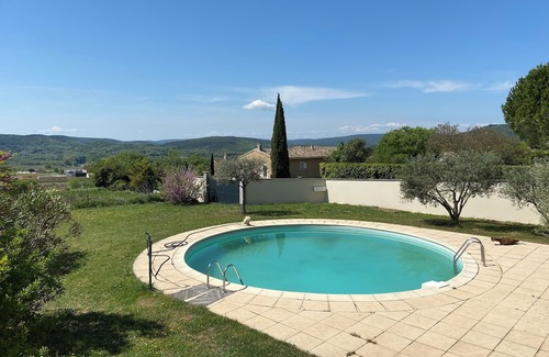 Saint-Laurent-de-Carnols Cabine | Jolie Villa Spacieuse Avec Piscine Vallée de la Cèze