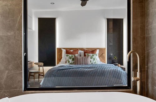 Booroobin Cabine | The Ridge at Maleny - The Deluxe Residence