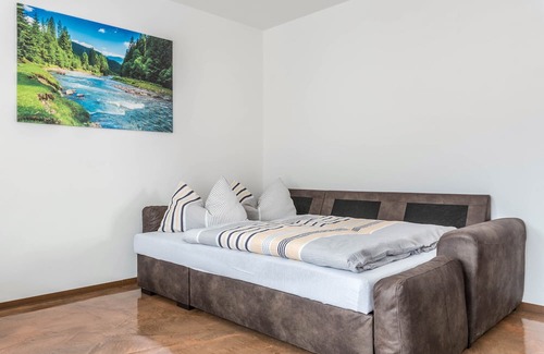 Baselga di Pine Appartement | Apartment 'Casa Ravanelli 3' with Mountain View and Shared Terrace
