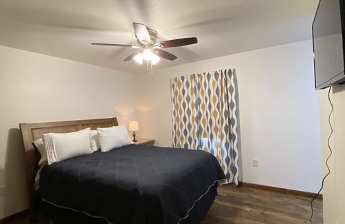 Washington County Cabine | Pet friendly, newly constructed cabin with modern amenities!