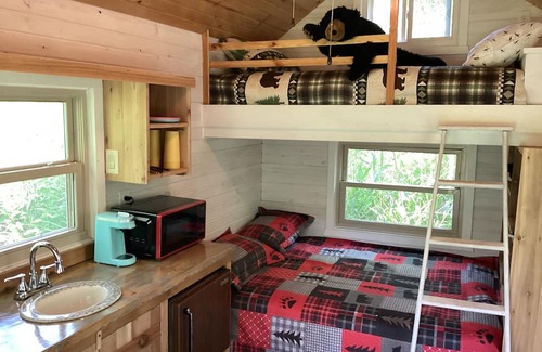 Grass Creek Maison | Riverfront house on the Tippecanoe River- Yogi’s Den - upper level