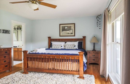 Staunton Maison | Ridgeview Retreat: Mountain Views and Pet Friendly