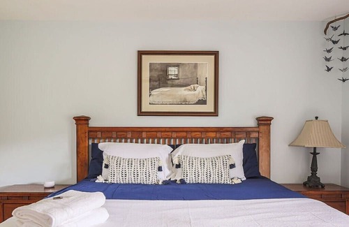 Staunton Maison | Ridgeview Retreat: Mountain Views and Pet Friendly
