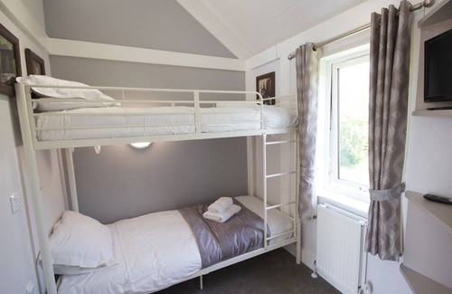 Annan Cabine | 2 bedroom accommodation in Annan