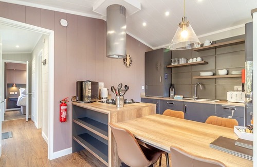 Woolverstone Cabine | 2 bedroom accommodation in Woolverstone, Ipswich