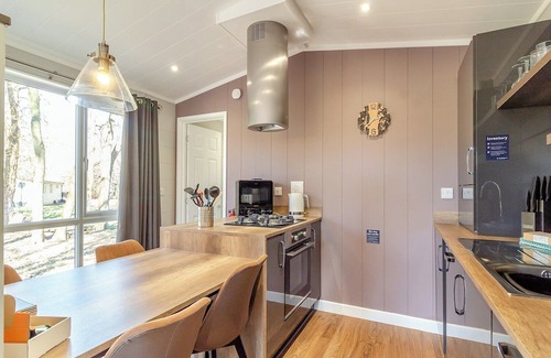 Woolverstone Cabine | 2 bedroom accommodation in Woolverstone, Ipswich