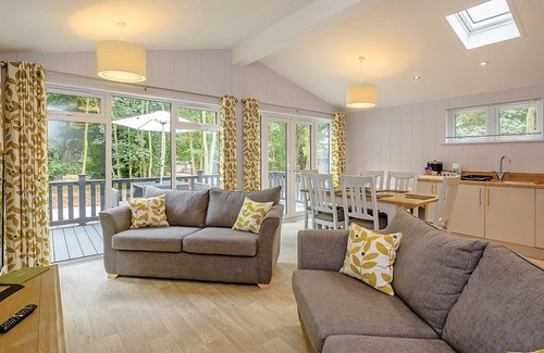 Woolverstone Cabine | 3 bedroom accommodation in Woolverstone, Ipswich