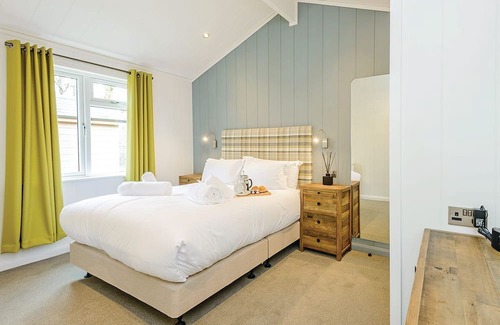 Holton Heath Cabine | 1 bedroom accommodation in Holton Heath