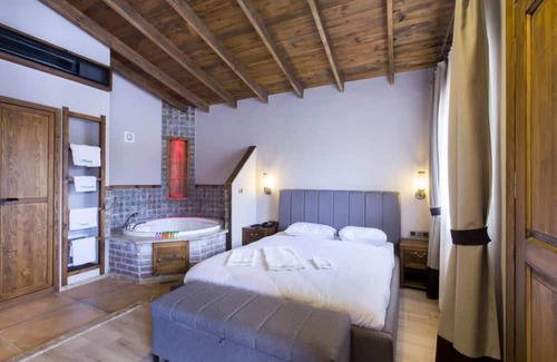 Orhangazi Maison | Luxurious Suits with Private Pool and Jacuzzi