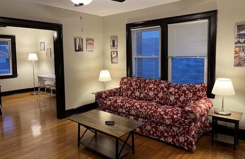 Norwood Maison | Hunter #2, Private One Bed near Xavier & Downtown